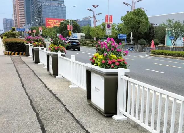 户外景观道路花箱提供城市管理水平